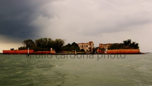 la barca nella tempesta 50x75